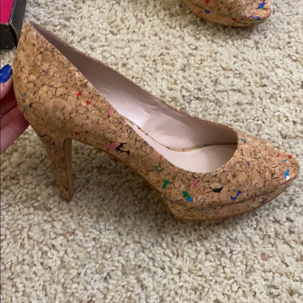 Shoes - Picture 3 of 6
